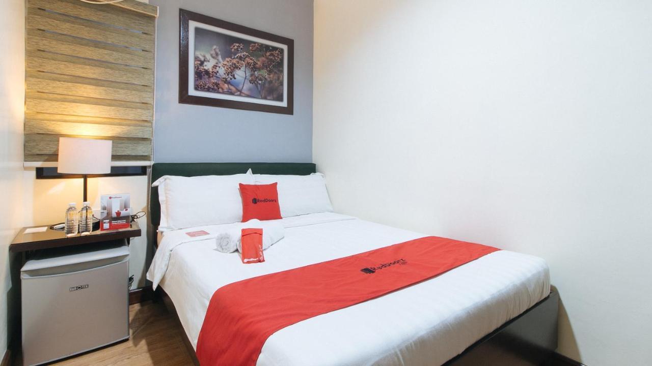 Reddoorz @ Gardenview Hotel Gtower Angeles Eksteriør billede